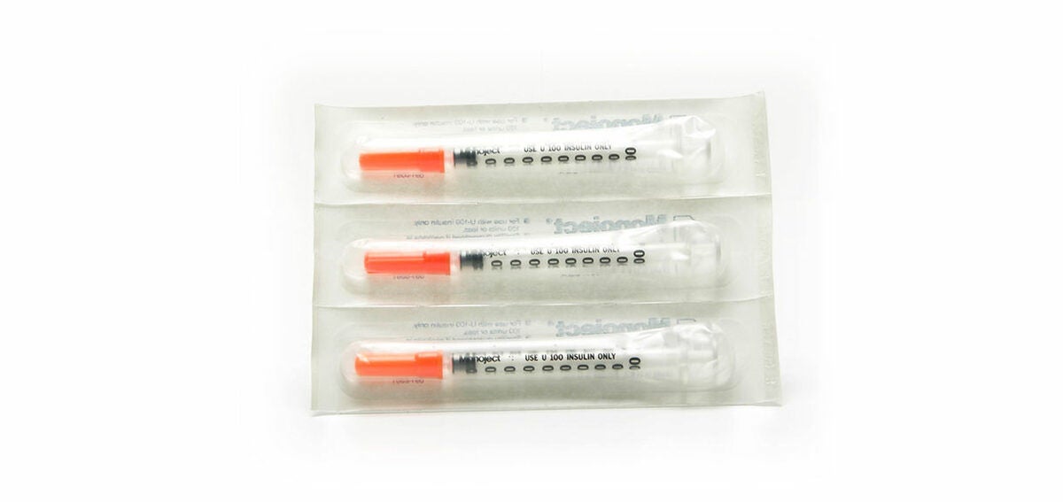 MULTIVAC Packaging Sterile Medical Syringes MULTIVAC Packaging Sterile Medical Syringes