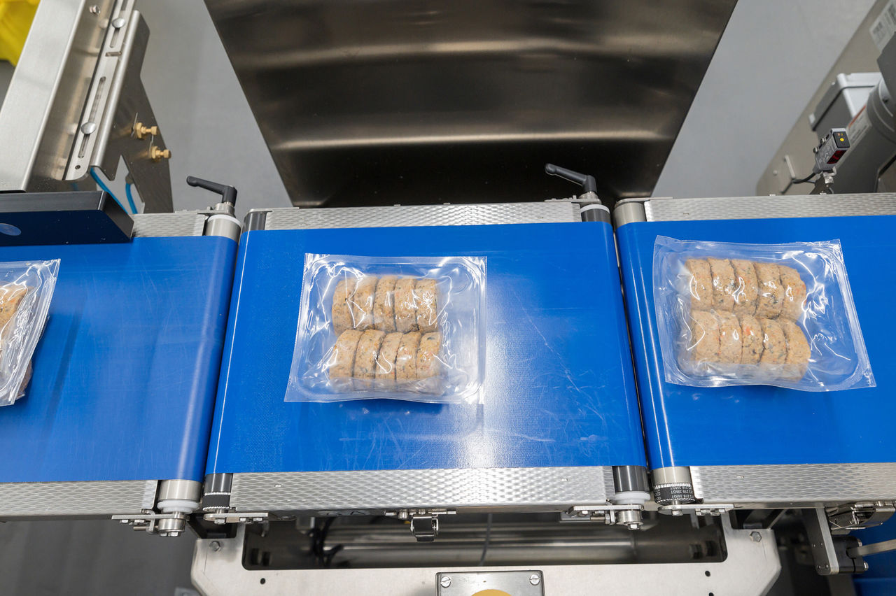 Big Mountain Foods.  Thursday, June 16th, 2022.
David Buzzard Photography
dbuzzard@mac.com
davidbuzzard.com