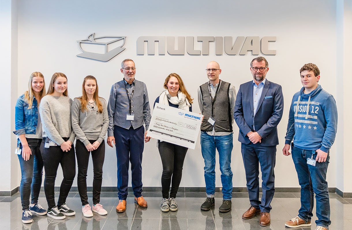MULTIVAC Donation Ceremony Group Photo MULTIVAC Donation Ceremony Group Photo